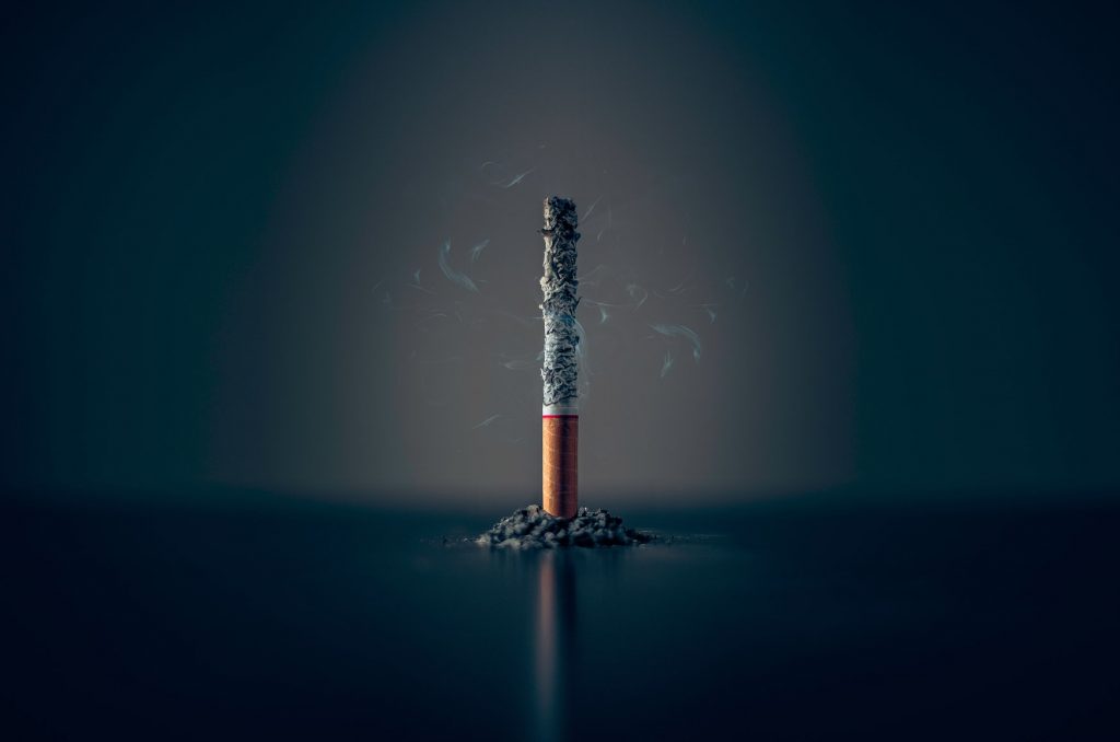 roken sigaret opgebrand